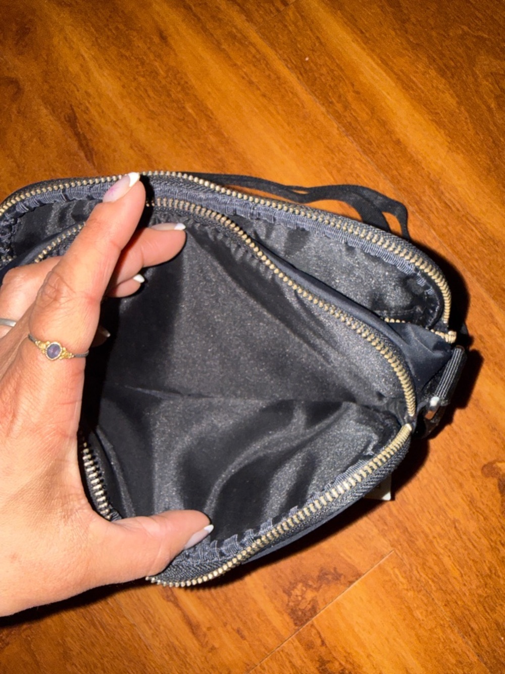 Lululemon Crossbody Camera Bag 2L — One Size — Lightweight Travel/Crossbody - Picture 4 of 7